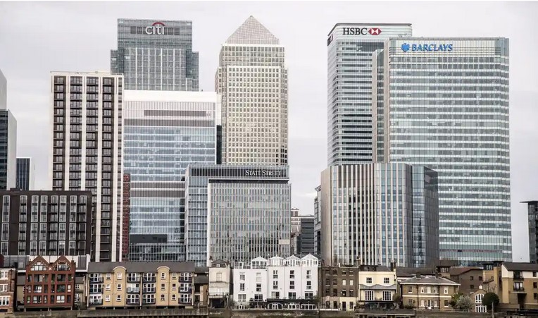 Η HSBC αδειάζει τα κεντρικά του Canary Wharf λόγω υβριδικής εργασίας